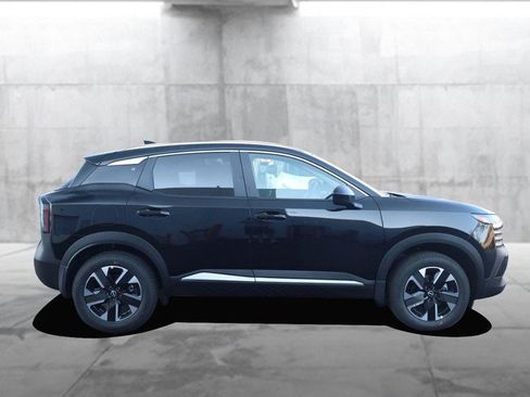 New 2026 Nissan Kicks SV w/ Cold Weather Package image 5