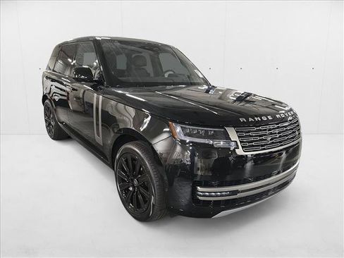 New 2025 Land Rover Range Rover SE image 3