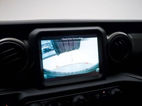 Used 2022 Jeep Wrangler Unlimited Sport AWD/4WD image 4