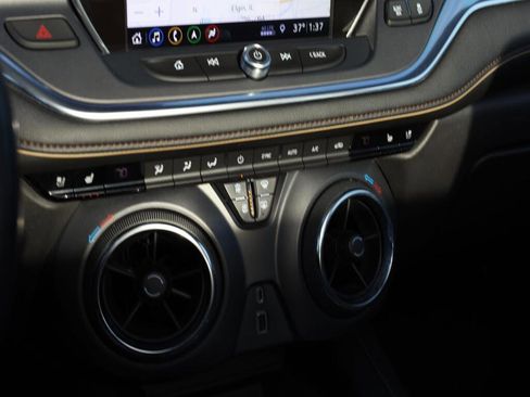 Used 2019 Chevrolet Blazer Premier w/ Sun and Wheels Package image 16