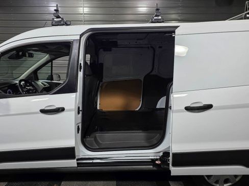 Used 2020 Ford Transit Connect XLT image 11