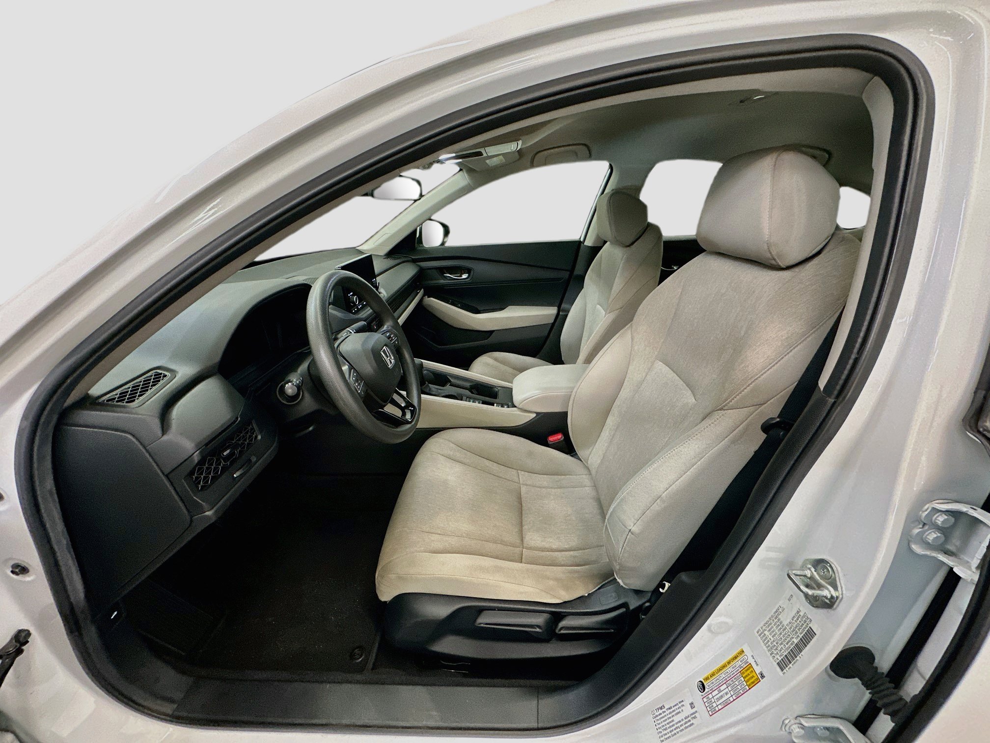 Used 2025 Honda Accord LX image 13