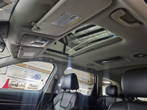 Used 2025 Kia Telluride S AWD/4WD image 18