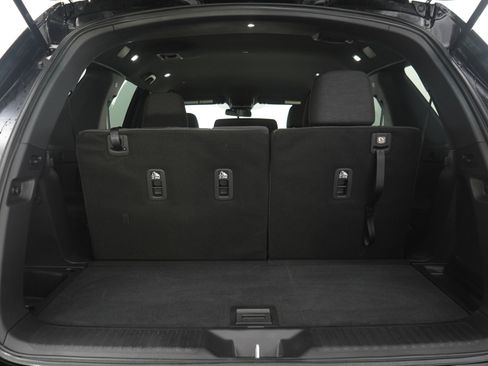 Used 2025 Honda Pilot Sport image 9