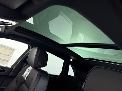 New 2026 Porsche Macan image 30