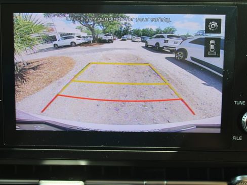 Used 2022 Kia Carnival LX FWD image 56