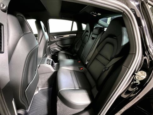 Certified 2021 Porsche Panamera image 22