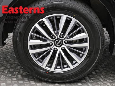 Used 2024 Nissan Armada SL w/ Captain's Chairs Package image 32