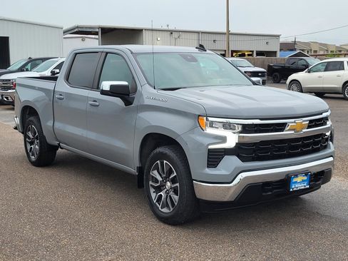 Used 2024 Chevrolet Silverado 1500 LT RWD image 7
