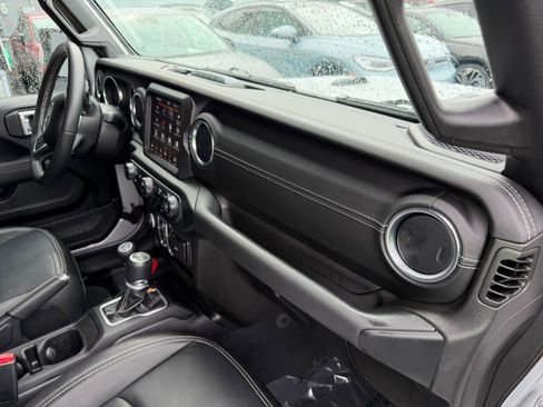 Used 2023 Jeep Wrangler Sahara w/ Cold Weather Group image 30