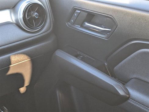 Certified 2024 Chevrolet Colorado LT w/ LT Convenience Package image 15