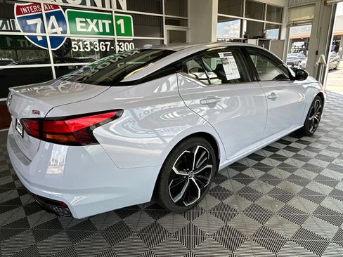 Used 2024 Nissan Altima 2.5 SR FWD image 6