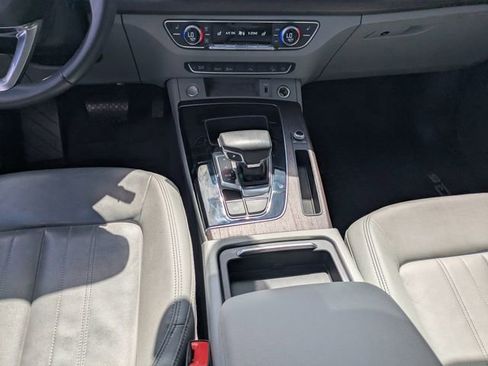 Used 2021 Audi Q5 2.0T Premium AWD/4WD image 16