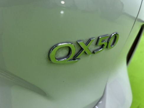 Used 2022 INFINITI QX50 Sensory w/ Cargo Package AWD/4WD image 14