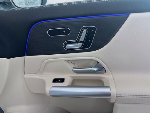 Used 2025 Mercedes-Benz GLA 250 image 31