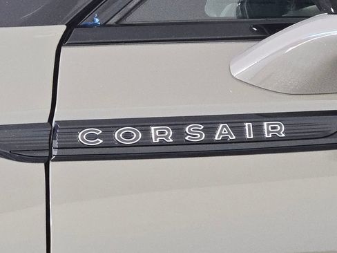 New 2025 Lincoln Corsair Reserve w/ Jet Appearance Package image 6