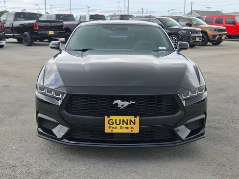 Used 2024 Ford Mustang Coupe RWD image 8