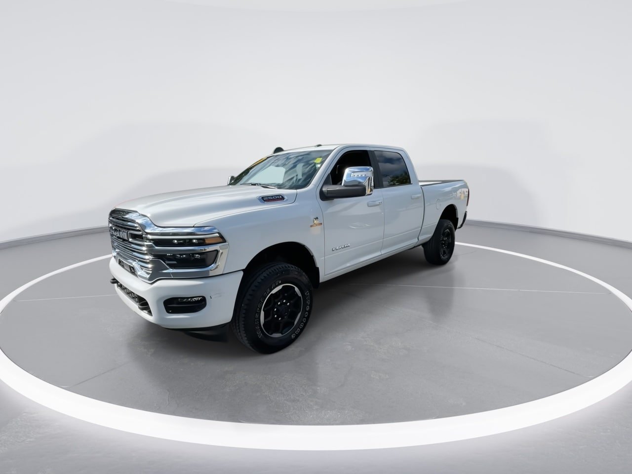 Used 2026 RAM 2500 Laramie AWD/4WD image 7