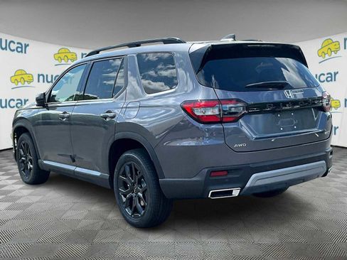 New 2025 Honda Pilot Touring image 5