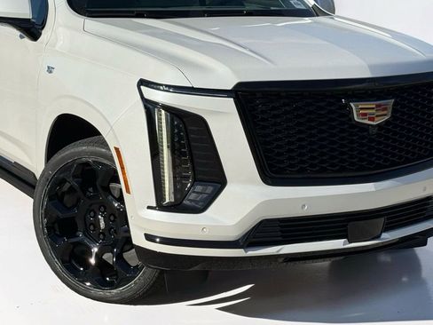 New 2025 Cadillac Escalade Sport Platinum image 6