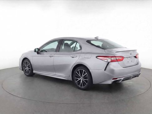 Used 2024 Toyota Camry SE image 7