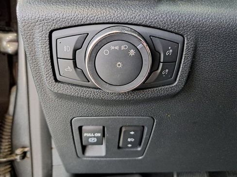 Used 2019 Ford F150 XLT w/ Equipment Group 302A Luxury image 12