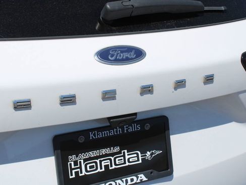 Used 2022 Ford Escape SE w/ Cold Weather Package AWD/4WD image 10