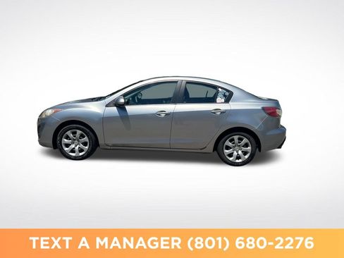 Used 2011 MAZDA MAZDA3 i Sport FWD image 2