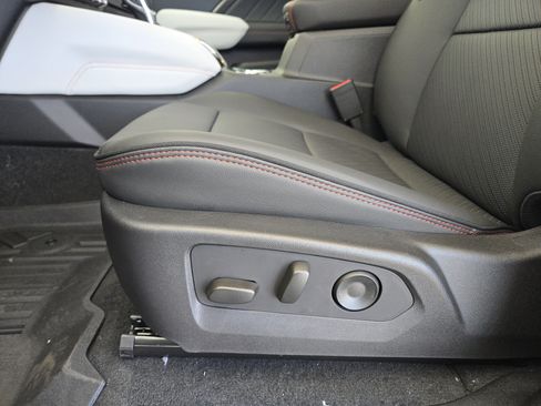 New 2026 GMC Canyon AT4X AWD/4WD image 18