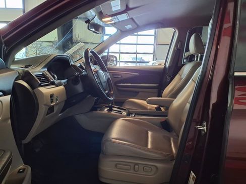 Used 2018 Honda Ridgeline RTL-T image 17