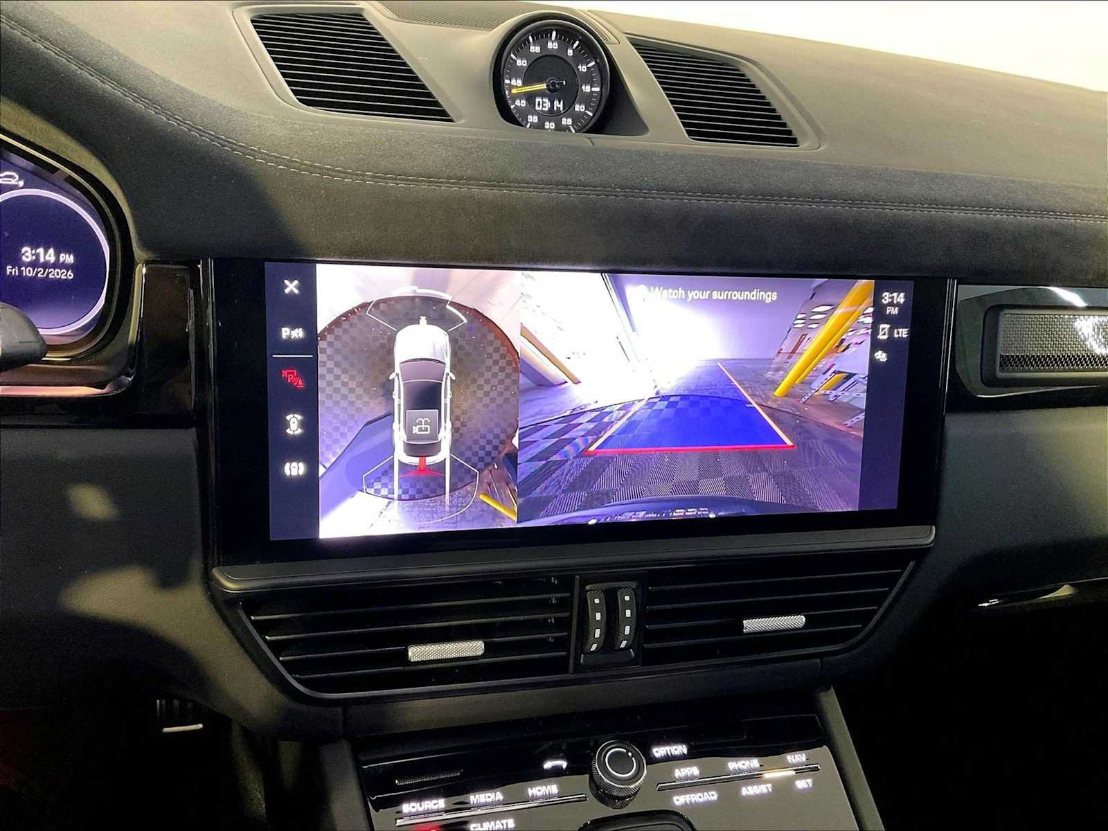 Certified 2022 Porsche Cayenne Turbo GT AWD/4WD image 31