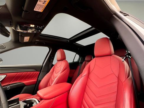 Used 2024 Maserati Grecale Trofeo image 20