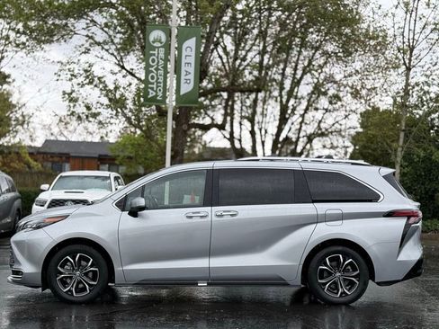 Certified 2025 Toyota Sienna Platinum AWD/4WD image 2