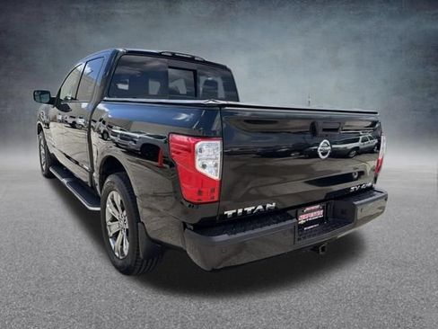 Used 2017 Nissan Titan SV AWD/4WD image 9