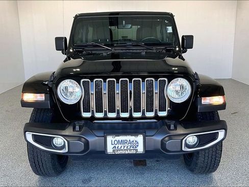 Used 2023 Jeep Wrangler Unlimited Sahara w/ Cold Weather Group AWD/4WD image 2