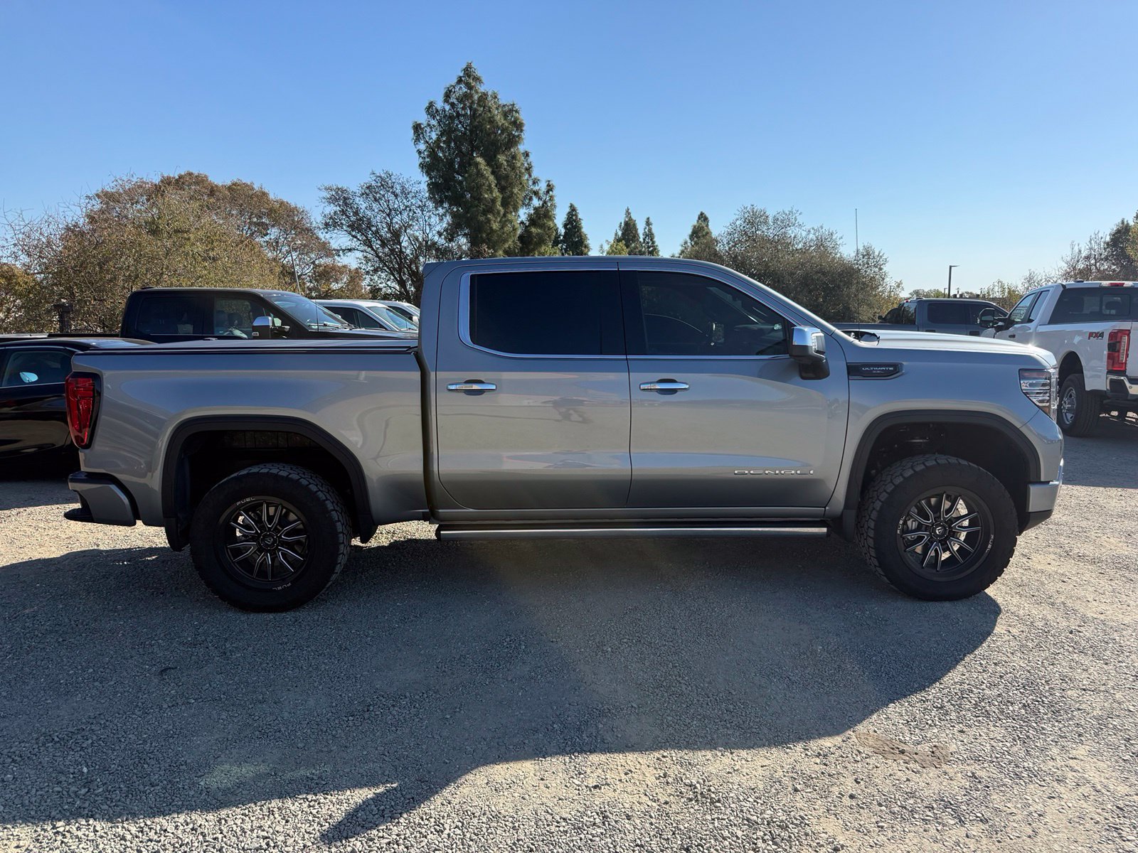 Used 2025 GMC Sierra 1500 Denali Ultimate AWD/4WD image 2