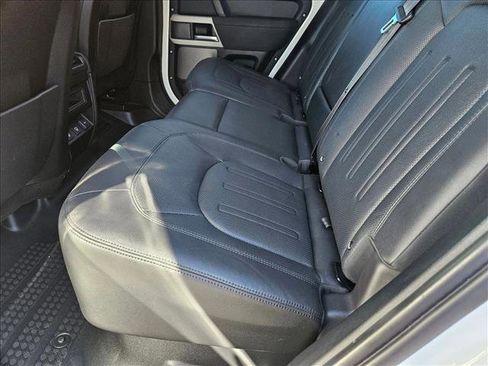 Used 2022 Land Rover Defender 110 S image 20