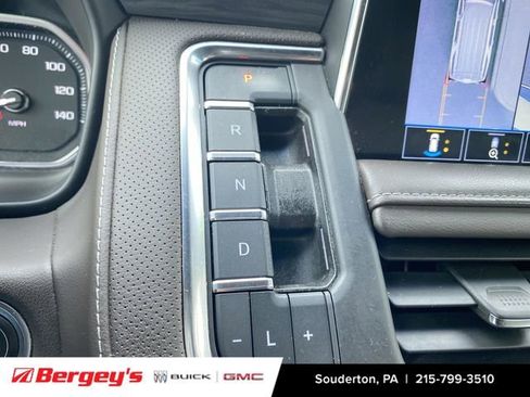 Used 2021 GMC Yukon XL SLT w/ SLT Luxury Plus Package image 17