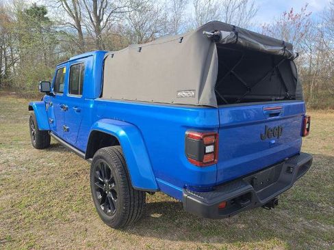 Used 2023 Jeep Gladiator Overland image 9