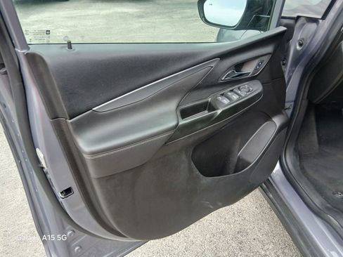 Used 2023 Chevrolet Bolt LT image 10