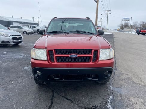 Used 2005 Ford Explorer Sport Trac XLS image 2