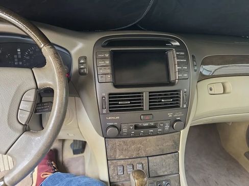 Used 2003 Lexus LS 430 RWD image 3