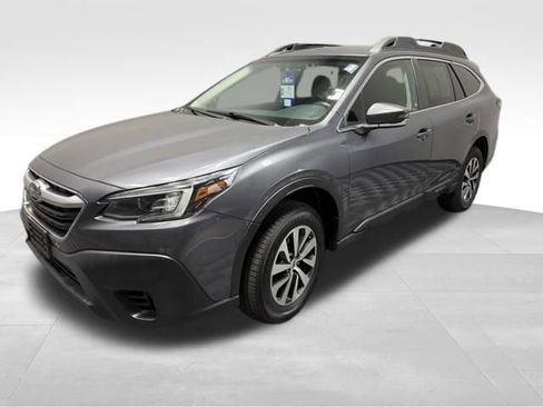 Used 2020 Subaru Outback Premium image 1