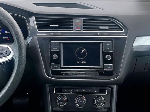 Used 2022 Volkswagen Tiguan S FWD image 7