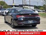 Used 2022 Hyundai Elantra Limited w/ Preferred Accessory Package image 3