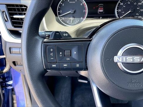 Used 2023 Nissan Rogue SV FWD image 18