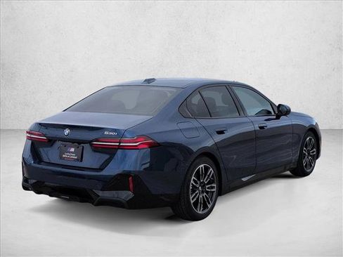 New 2026 BMW 530i RWD image 2