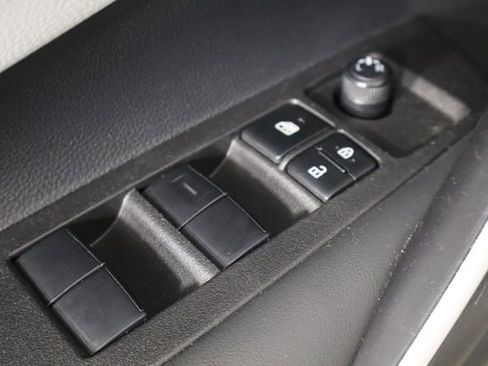 Used 2025 Toyota Corolla SE FWD image 20