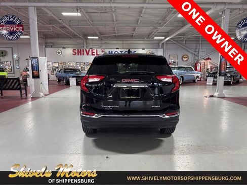 Used 2022 GMC Terrain SLT w/ Tech Package image 4