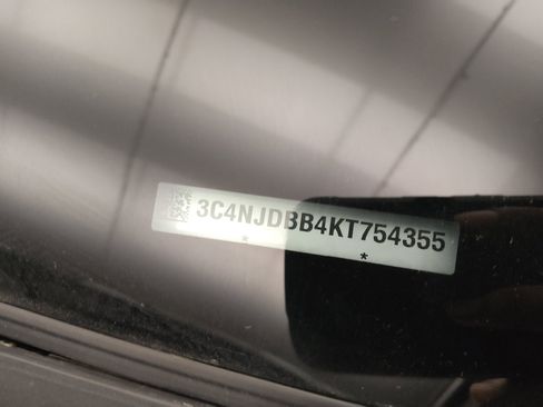 Used 2019 Jeep Compass Latitude w/ Popular Equipment Group image 33